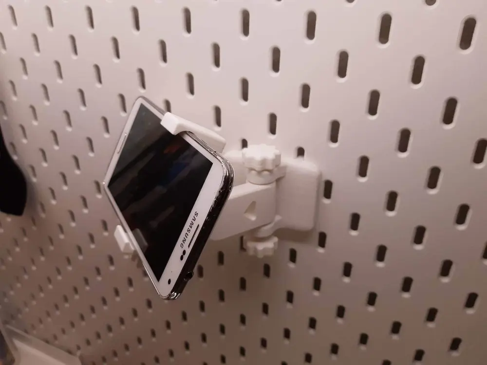 Adjustable Skadis Phone Mount by flash9
