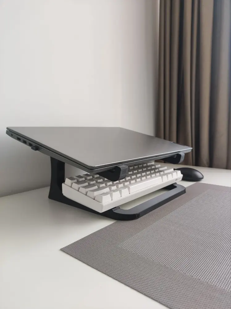 Aesthetic Laptop Support by MIHAI_T