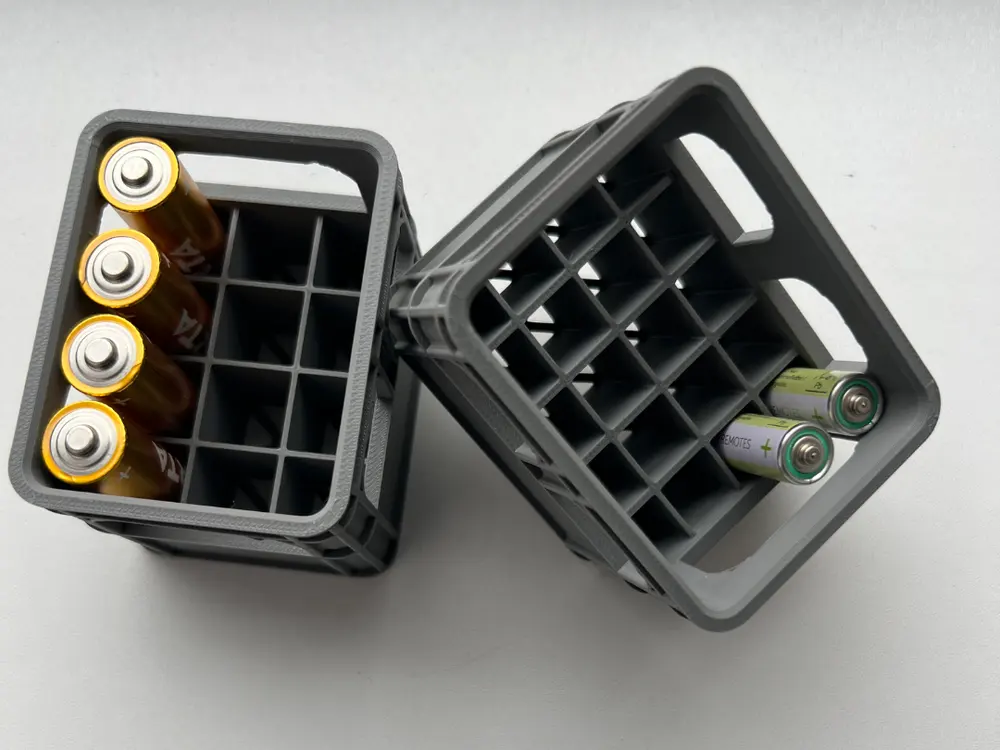 Beer Crate Battery Holder (AA) by JS Ball python