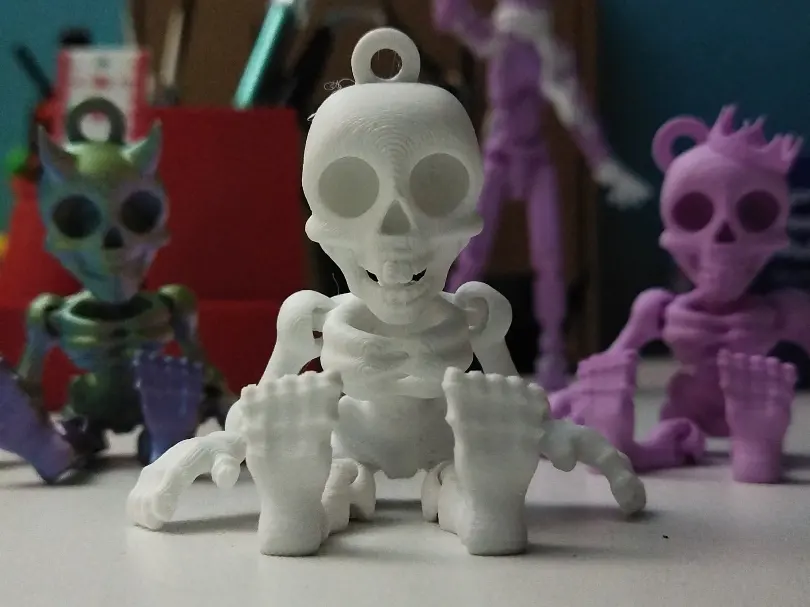Flexi Skeleton Smile Keychain by MiguelJasus