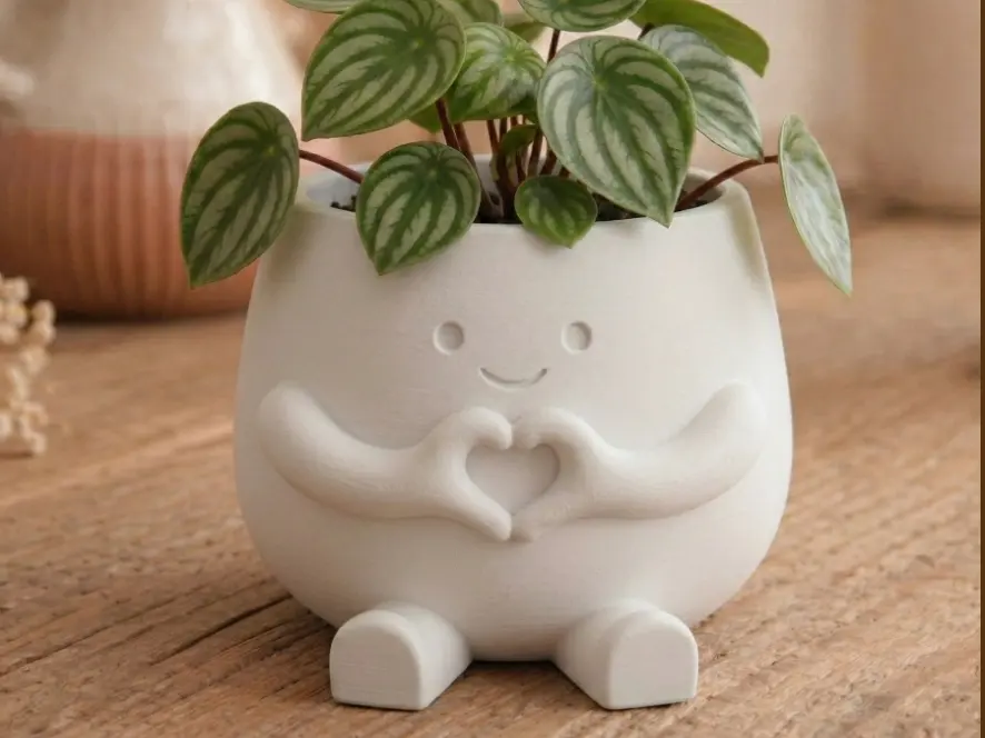 Hearty Heart-Hands Pot by CozyCraftStudios