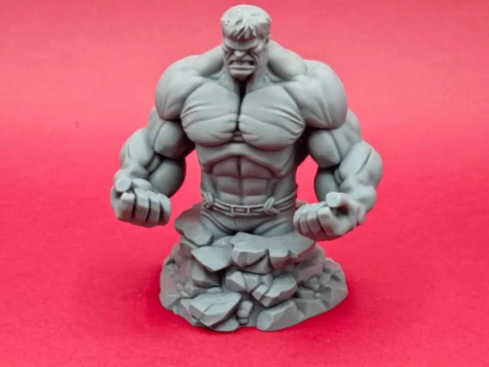 Hulk Bust by Frenk