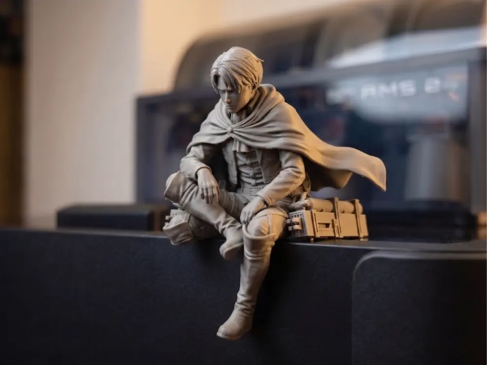 Levi Ackerman (Attack on Titan) Figure by Lynns