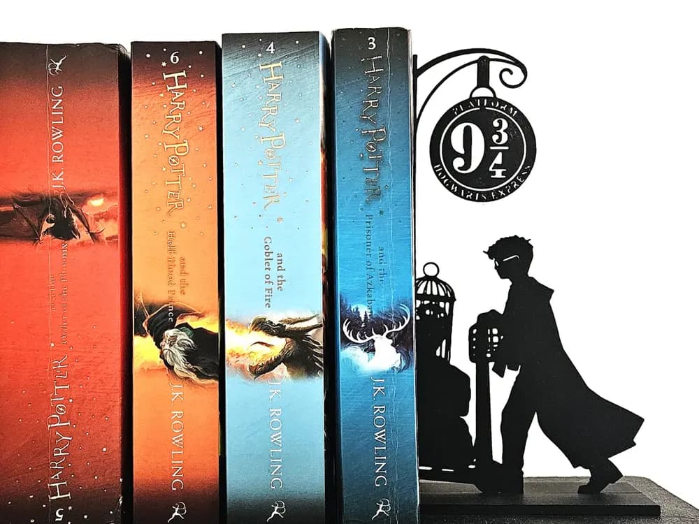 Platform 9 3/4 Bookend by Noob2Geek